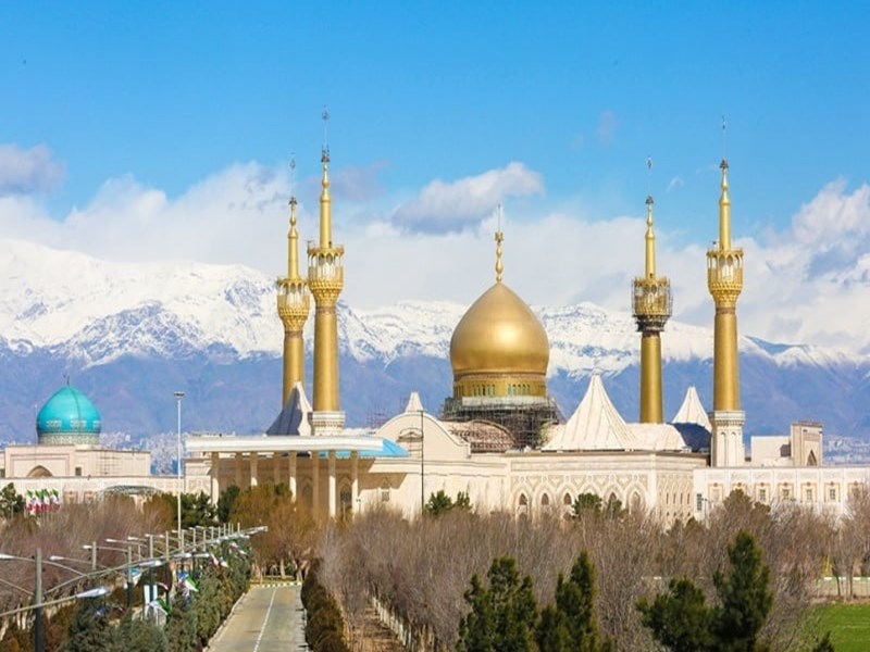 اعزام سه هزار زائر بوشهری به حرم مطهر امام راحل