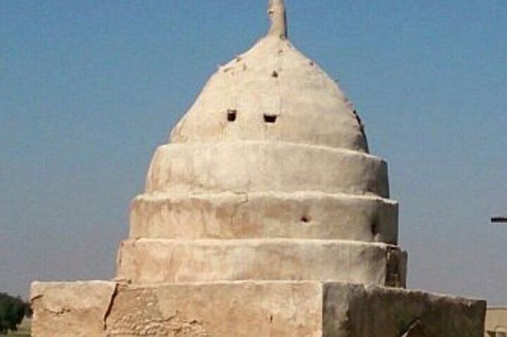 طرح مرمت و ساماندهی بقعه “پیربهرس” خلیفه‌ای شهرستان دشتستان آغاز شد