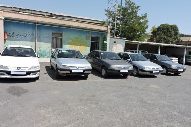 توقیف خودروهای هنجار شکن در جاده سلامت برازجان همچنان ادامه دارد