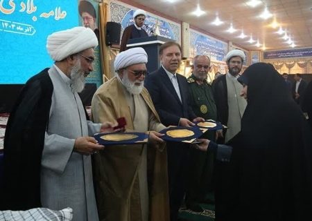 برگزیدگان کنگره علامه بلادی بوشهری تجلیل شدند