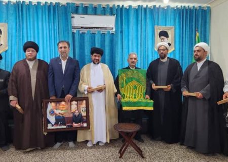 تجلیل خادمان رضوی از شهردار بندر گناوه