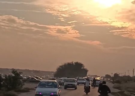 تفریح مردم دشتستان در جاده گندم ریز+ فیلم