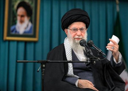 موافقت رهبر انقلاب با عفو و تخفیف مجازات جمعی از محکومان