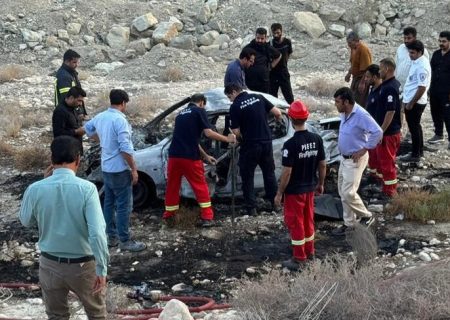 واژگونی و حریق خودرو در محور سیراف – کنگان جان ۲ نفر را گرفت