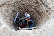 نجات جان مردی ۴۵ ساله از درون چاه توسط پرسنل اورژانس دشتستان