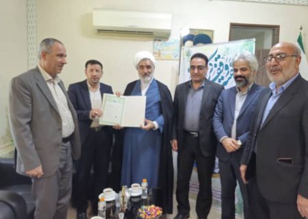 سند مالکیت ۸۴ هکتار زمین موقوفه در بوشهر صادر شد