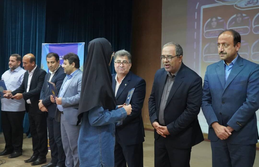 اختتامیه جشنواره عکاسی بسیج کشور در بوشهر برگزار شد