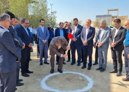 کلنگ‌زنی پروژه‌های عمرانی آموزشکده‌های پسران و دختران بوشهر