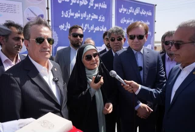 عملیات اجرایی برق‌رسانی به مجتمع بندری نگین بوشهر آغاز شد
