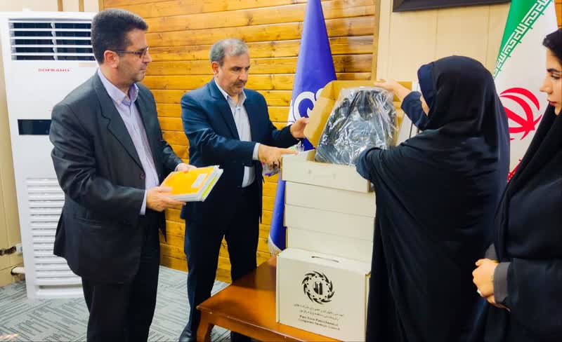 هدیه ویژه سازمان منطقه ویژه پارس به دانش‌آموزان نیازمند