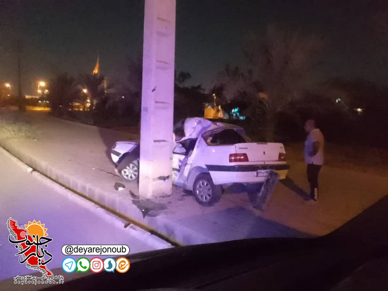 برخورد خودرو با تیر چراغ برق در برازجان یک فوتی داشت