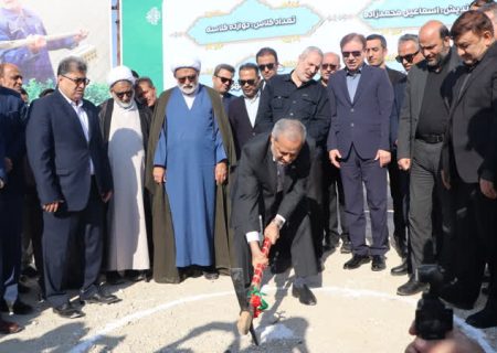 کلنگ‌زنی مدرسه ۱۲ کلاسه در شهرستان کنگان