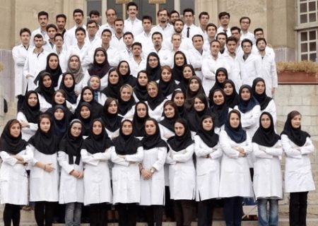 چه تعداد دانشجوی پزشکی در کشور تحصیل می‌کنند؟