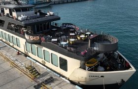 آغاز فعالیت کشتی گردشگری «کارینا» در سواحل بوشهر