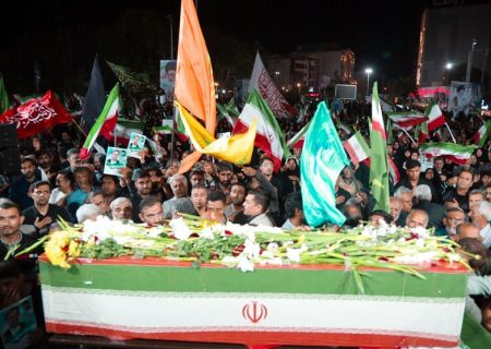 وداع با پیکر شهید یوسف صبحانی‌نسب، رئیس اداره هواشناسی فرودگاهی بوشهر