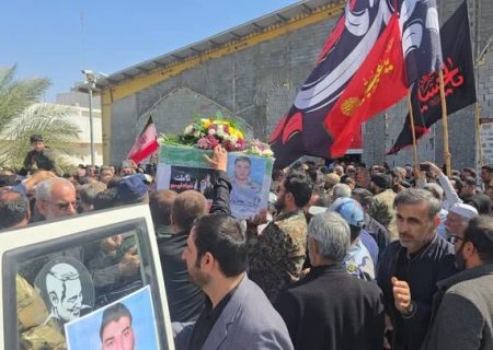 پیکر مطهر شهید «حمید جعفری» در شهرستان گناوه تشییع شد
