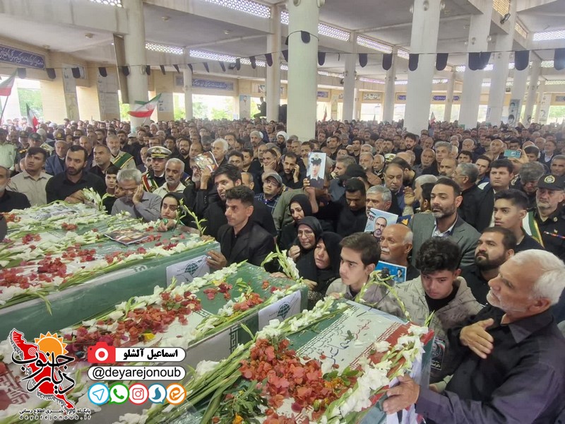 مراسم تشییع پیکر ۵ شهید جنگ رمضان در دشتستان برگزار شد