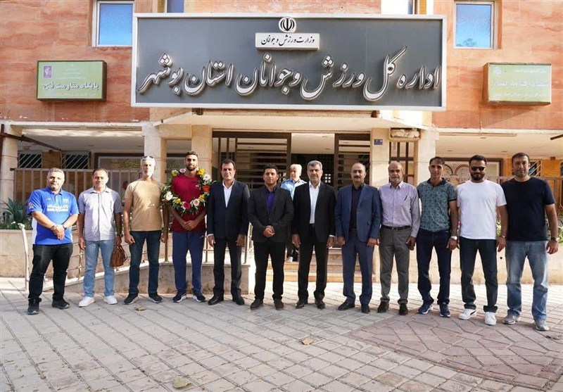 تجلیل از 2 هندبالیست ملی‌پوش بوشهری پس از قهرمانی آسیا