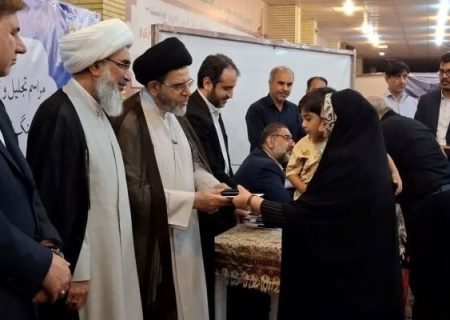 خانواده‌های ۳۶ شهید جنگ رمضان استان بوشهر تکریم شدند