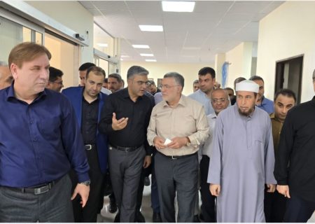 وزیر بهداشت از مرکز پایش سلامت نخل تقی عسلویه بازدید کرد