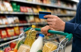 فردا کالابرگ گروه اول ایرانیان ساکن در کشور شارژ می‌شود