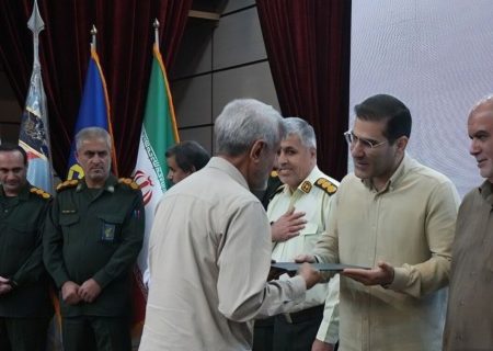۵۵۰۰ رزمنده و ایثارگر دوران دفاع مقدس در بوشهر تجلیل شدند