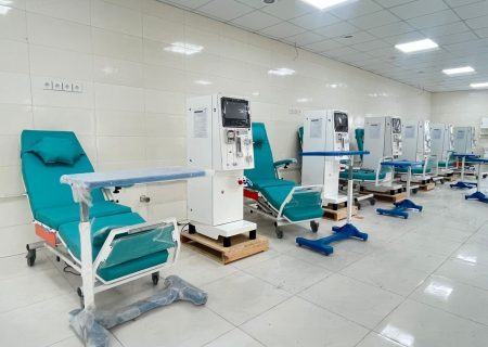 ۱۰ دستگاه دیالیز به مراکز درمانی دشتستان تحویل شد